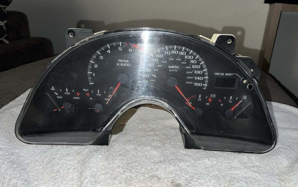 1999-2002 Chevrolet Camaro 150MPH Speedometer 09380711